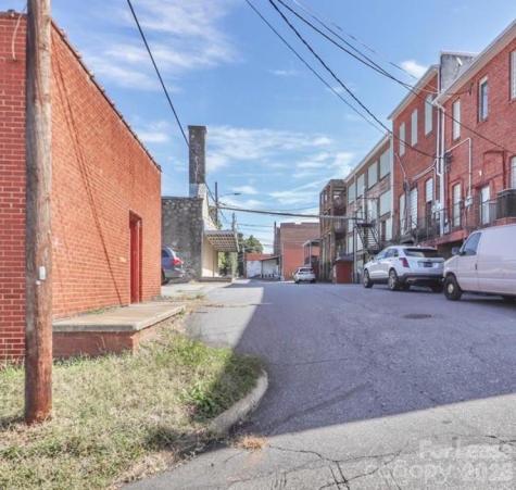 21 Linneys Mountain Road Taylorsville NC 28681