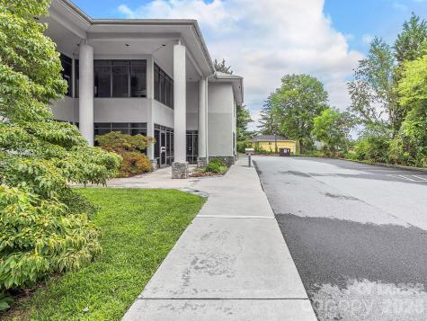 902 Fleming Street Hendersonville NC 28791