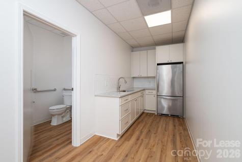 6128 Brookshire Boulevard Charlotte NC 28216