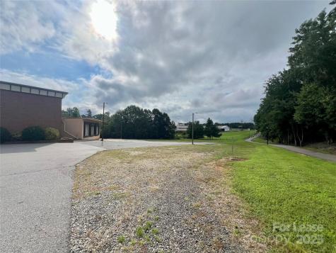 694 N Main Street Troutman NC 28166