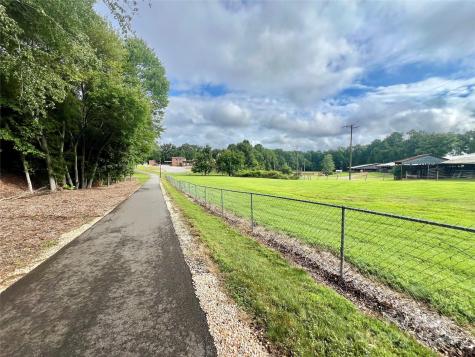 694 N Main Street Troutman NC 28166