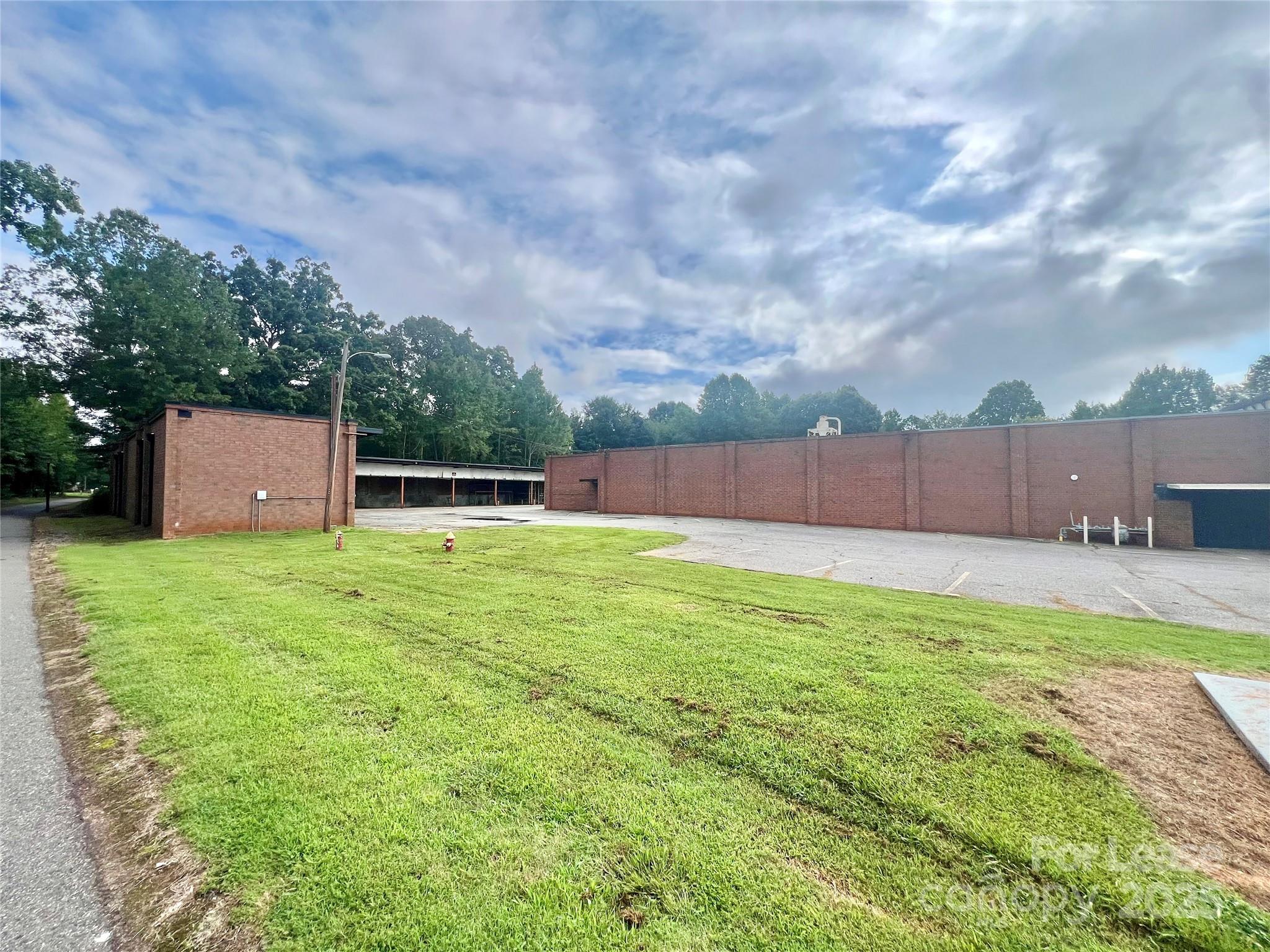694 N Main Street Troutman NC 28166