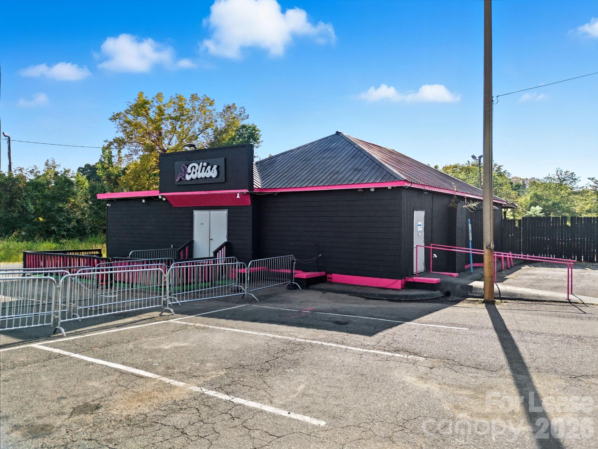 6711 Freedom Drive Charlotte NC 28214