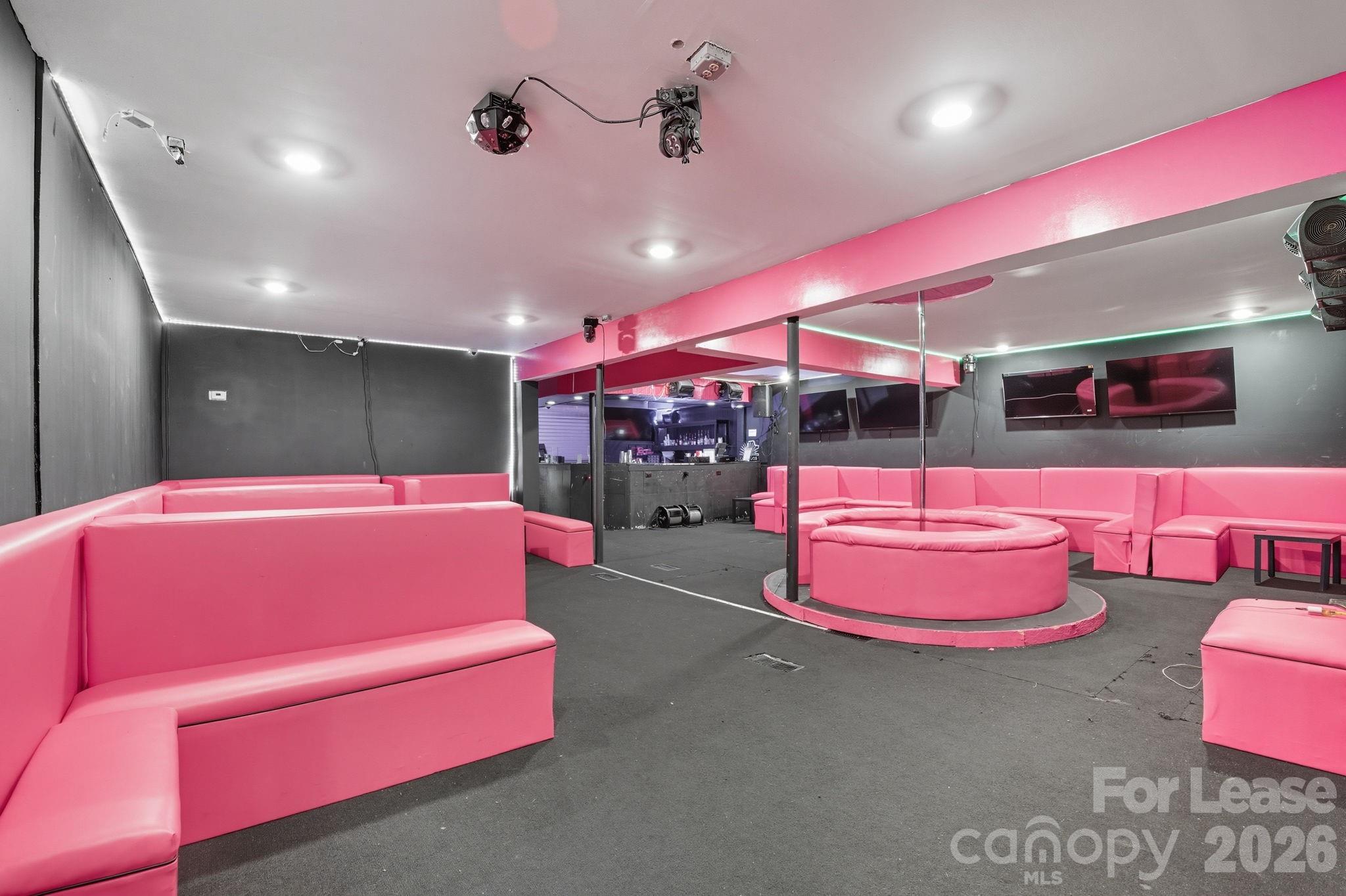 6711 Freedom Drive Charlotte NC 28214