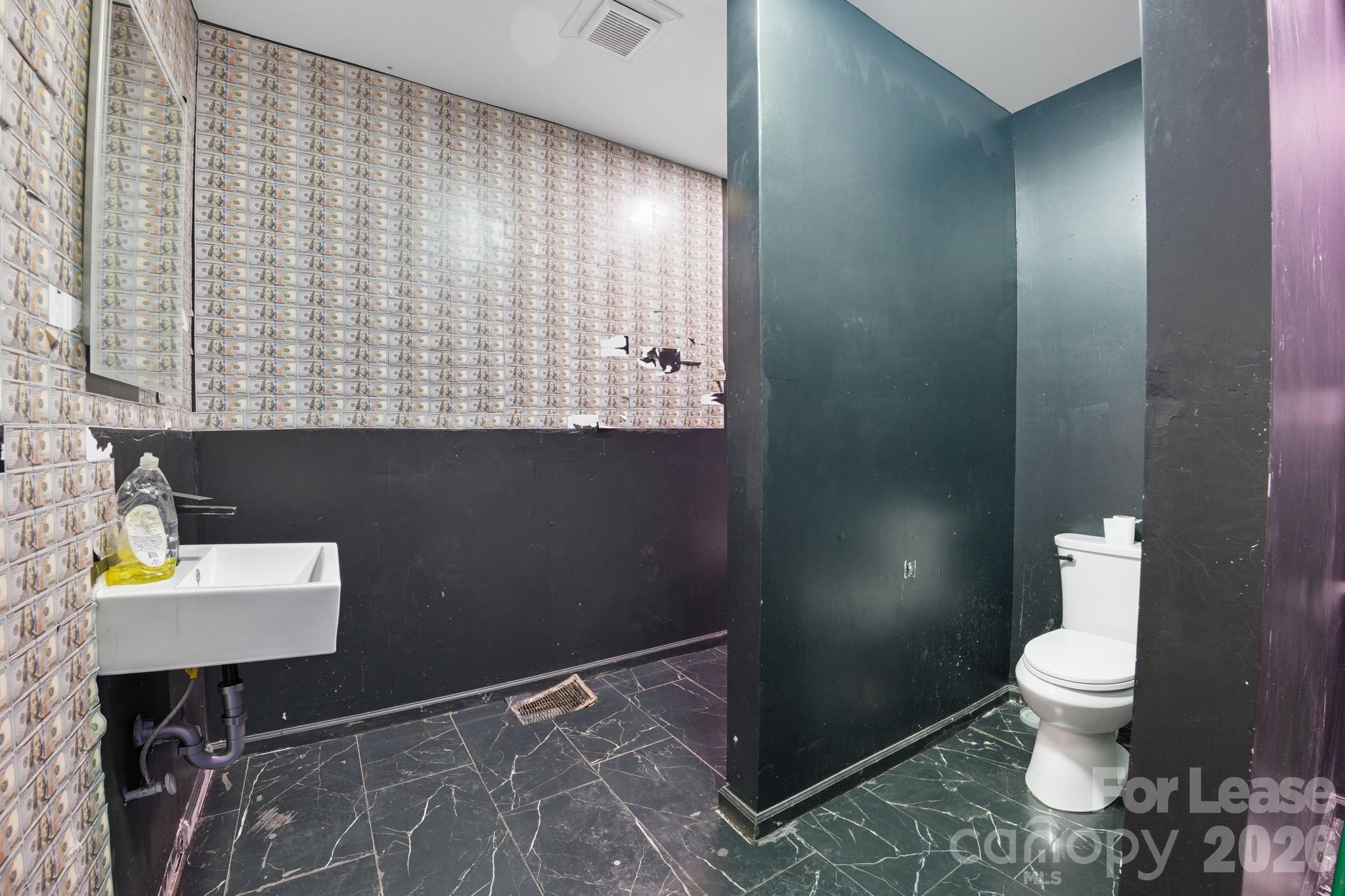 6711 Freedom Drive Charlotte NC 28214