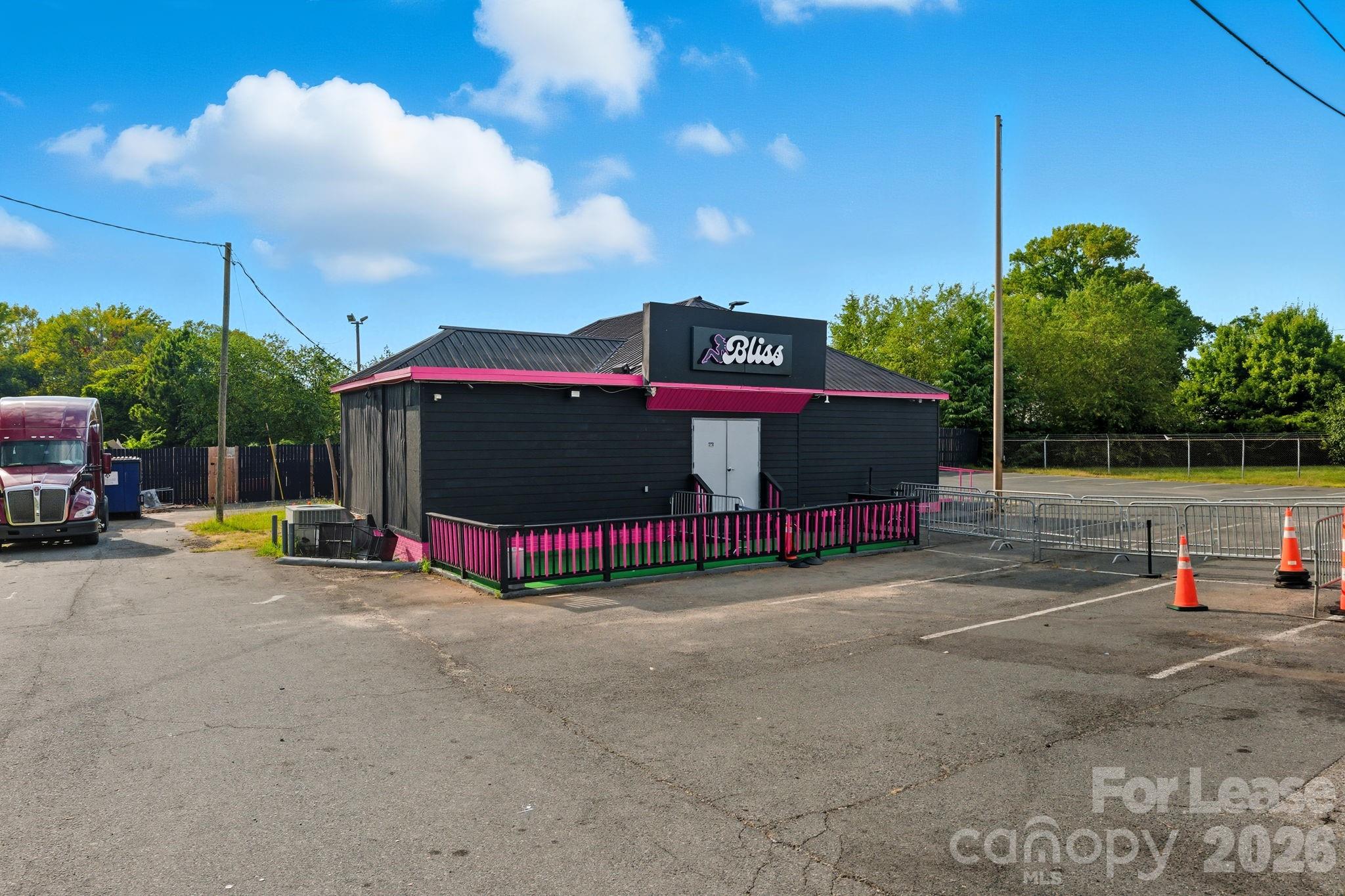 6711 Freedom Drive Charlotte NC 28214