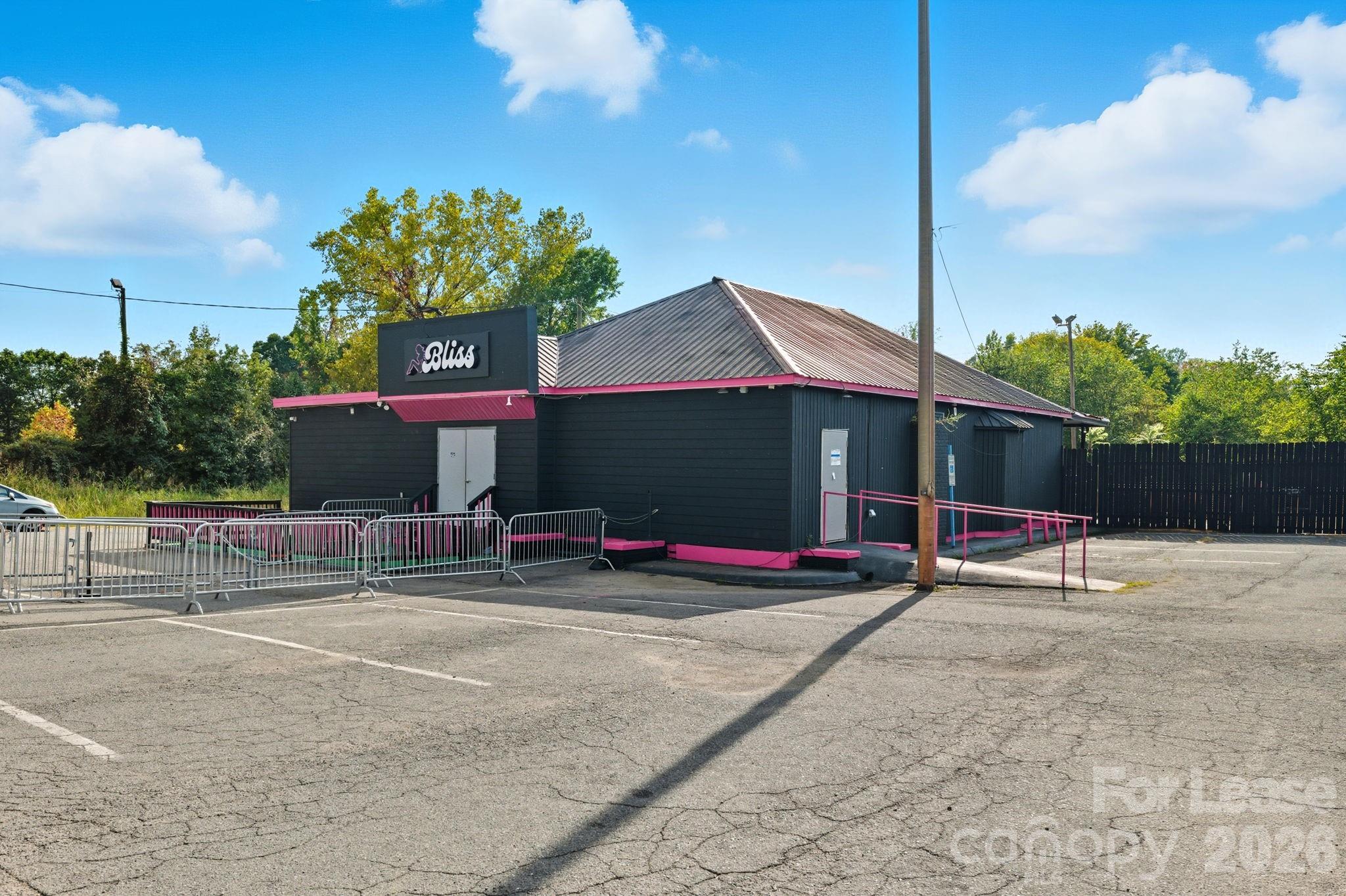 6711 Freedom Drive Charlotte NC 28214