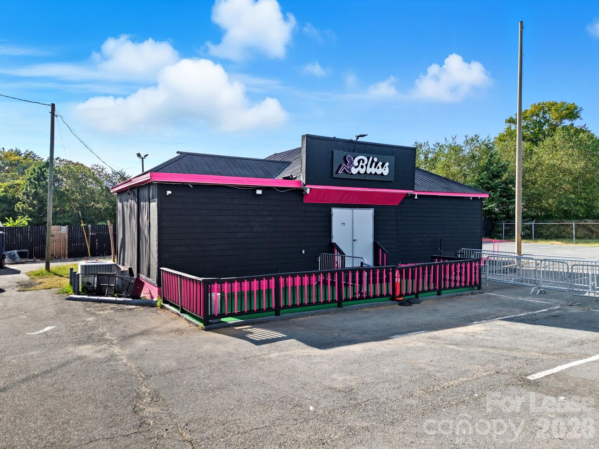 6711 Freedom Drive Charlotte NC 28214