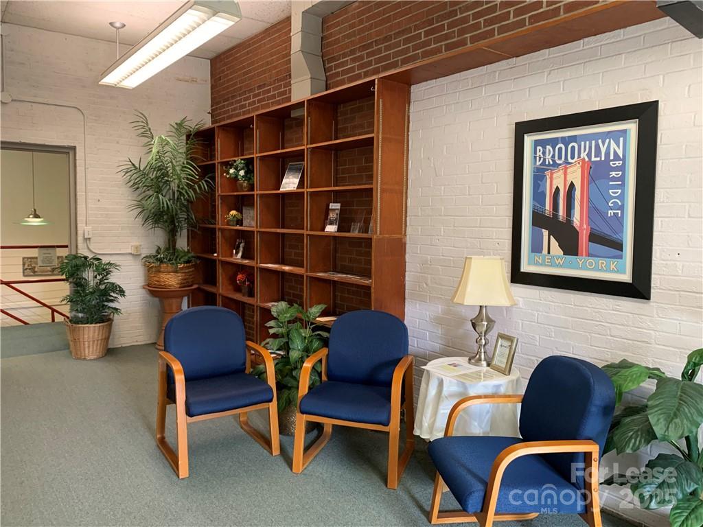 1095 Hendersonville Road Biltmore Forest NC 28803