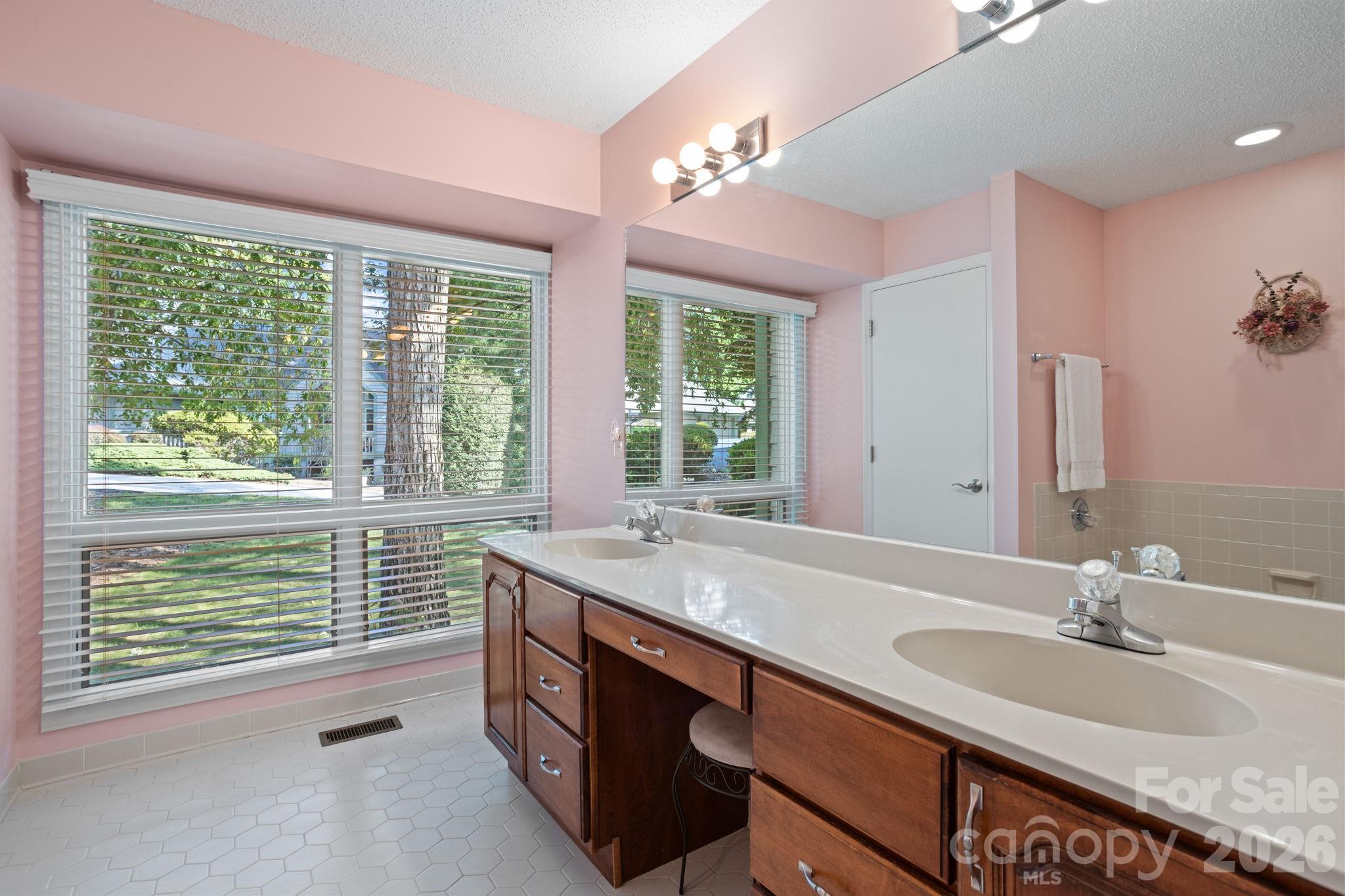 128 Forest View Drive Flat Rock NC 28731