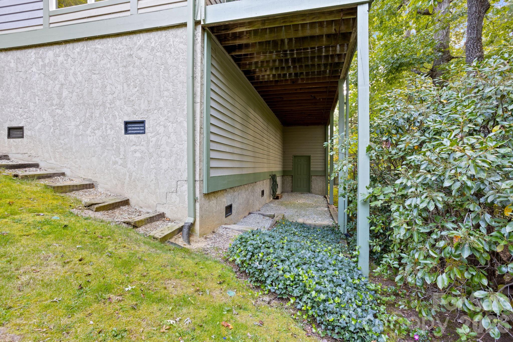 128 Forest View Drive Flat Rock NC 28731