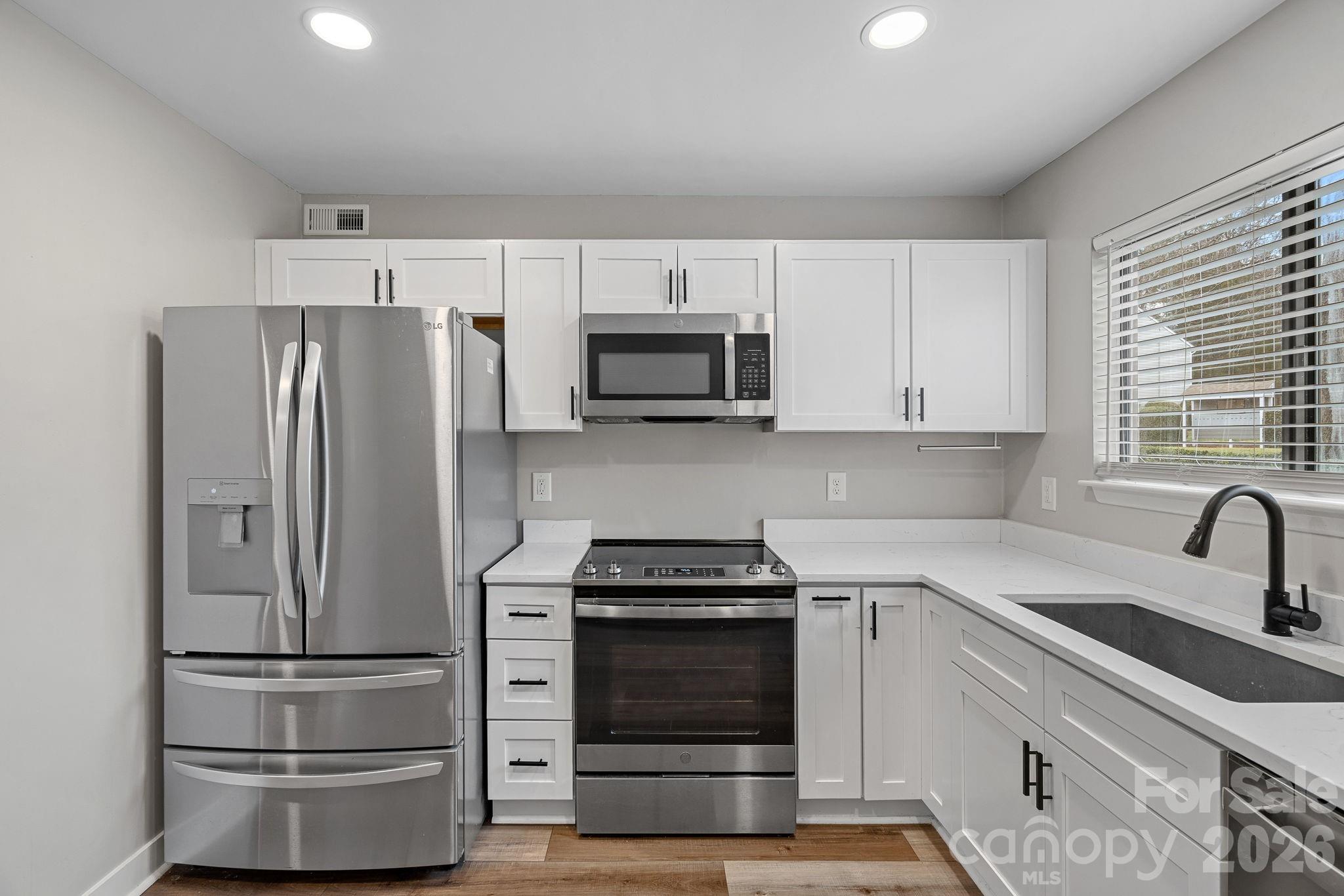 3021 Heathstead Place Charlotte NC 28210