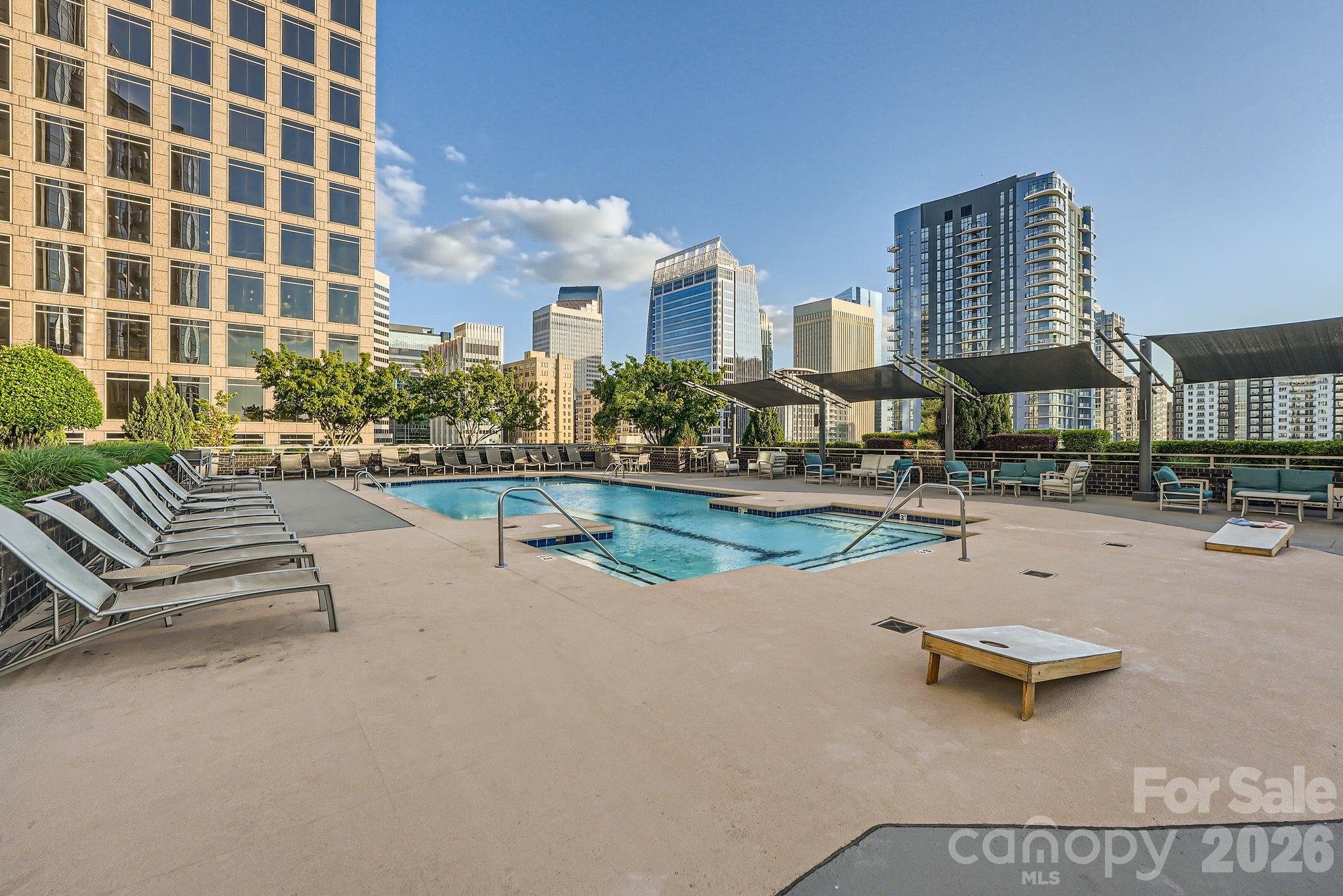 333 W Trade Street W Charlotte NC 28202