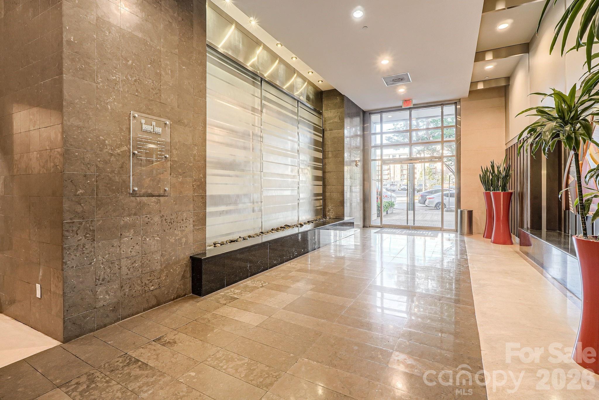 333 W Trade Street W Charlotte NC 28202