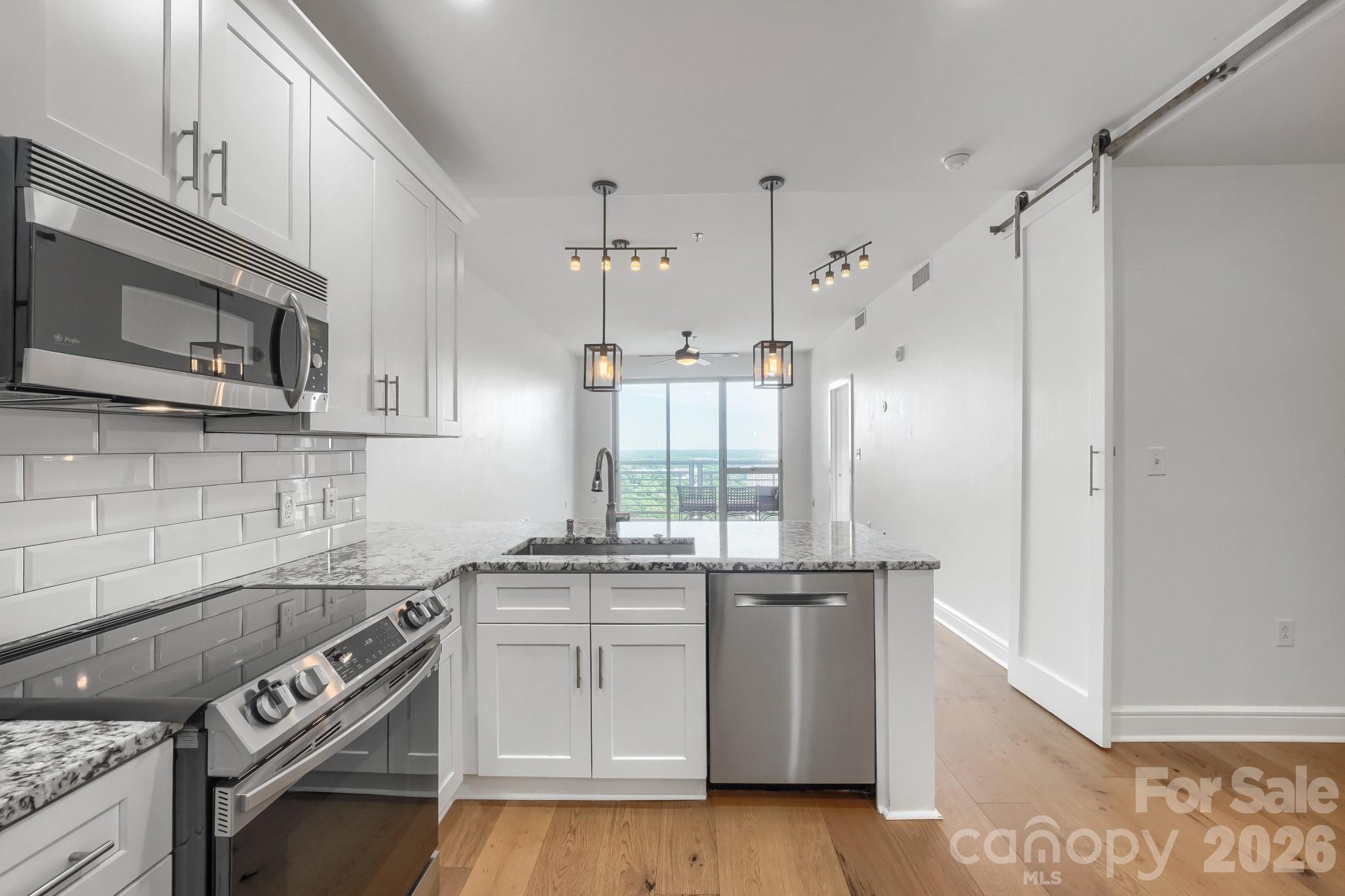 333 W Trade Street W Charlotte NC 28202