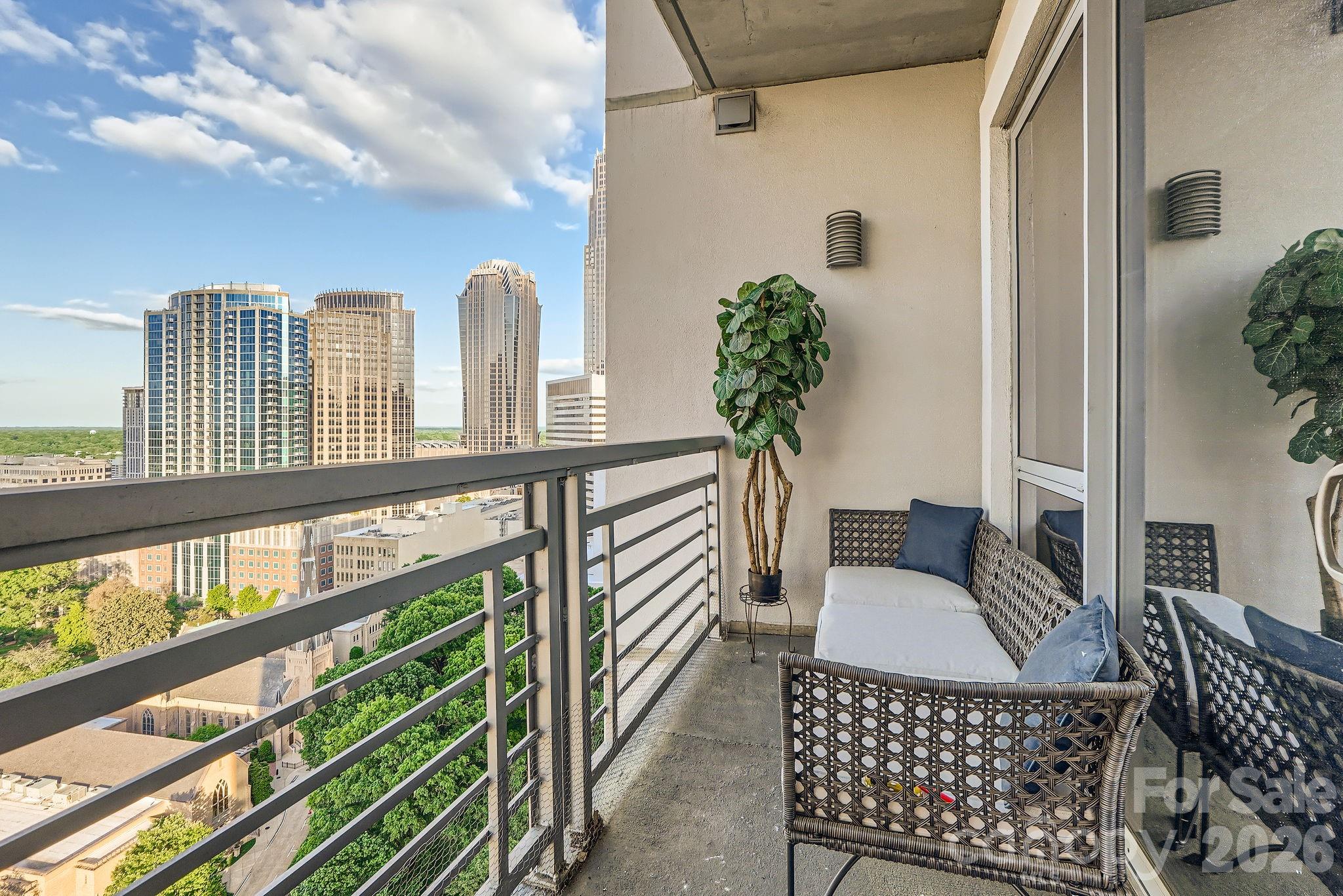 333 W Trade Street W Charlotte NC 28202