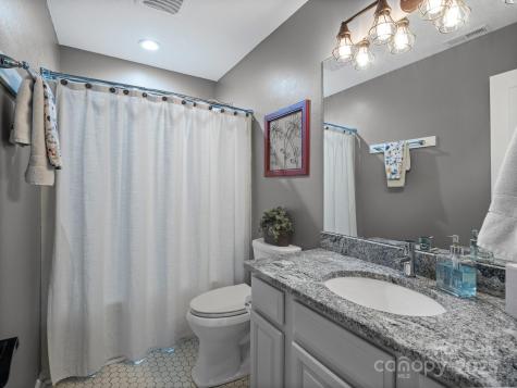 10 Gray Wolf Lane Hendersonville NC 28792