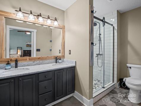 10 Gray Wolf Lane Hendersonville NC 28792