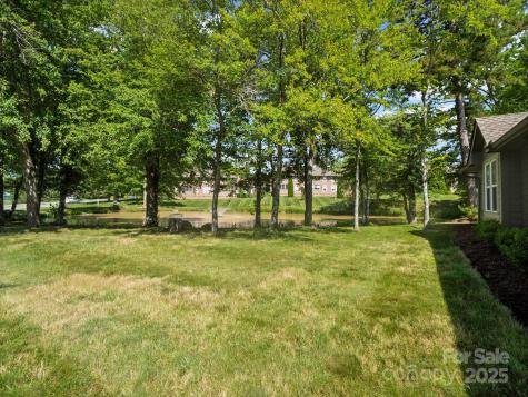 10 Gray Wolf Lane Hendersonville NC 28792