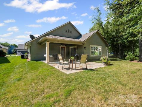 10 Gray Wolf Lane Hendersonville NC 28792