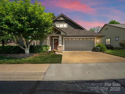 10 Gray Wolf Lane Hendersonville NC 28792