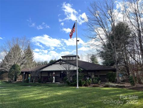 10 Gray Wolf Lane Hendersonville NC 28792