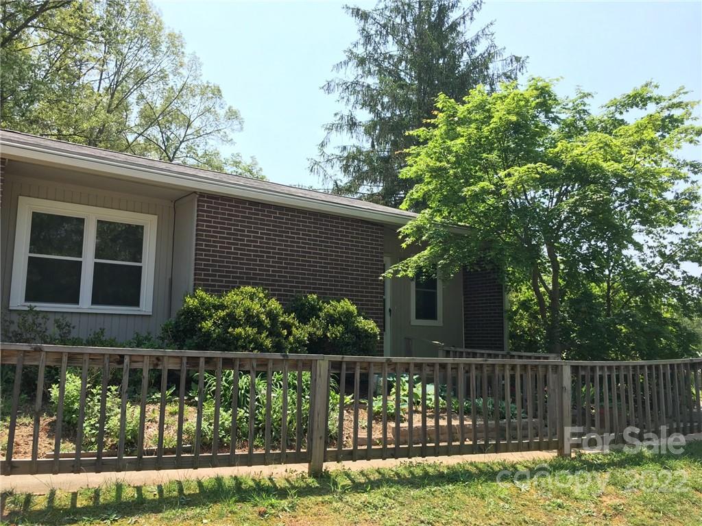 83 Eastview Avenue Asheville NC 28803