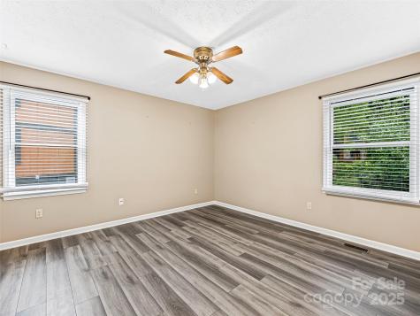 1745 Haywood Manor Road Hendersonville NC 28791