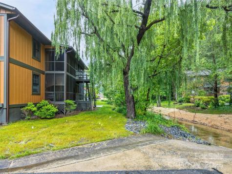 1745 Haywood Manor Road Hendersonville NC 28791