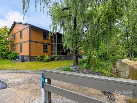 1745 Haywood Manor Road Hendersonville NC 28791