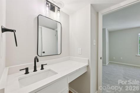 2231 Rexford Road Charlotte NC 28211