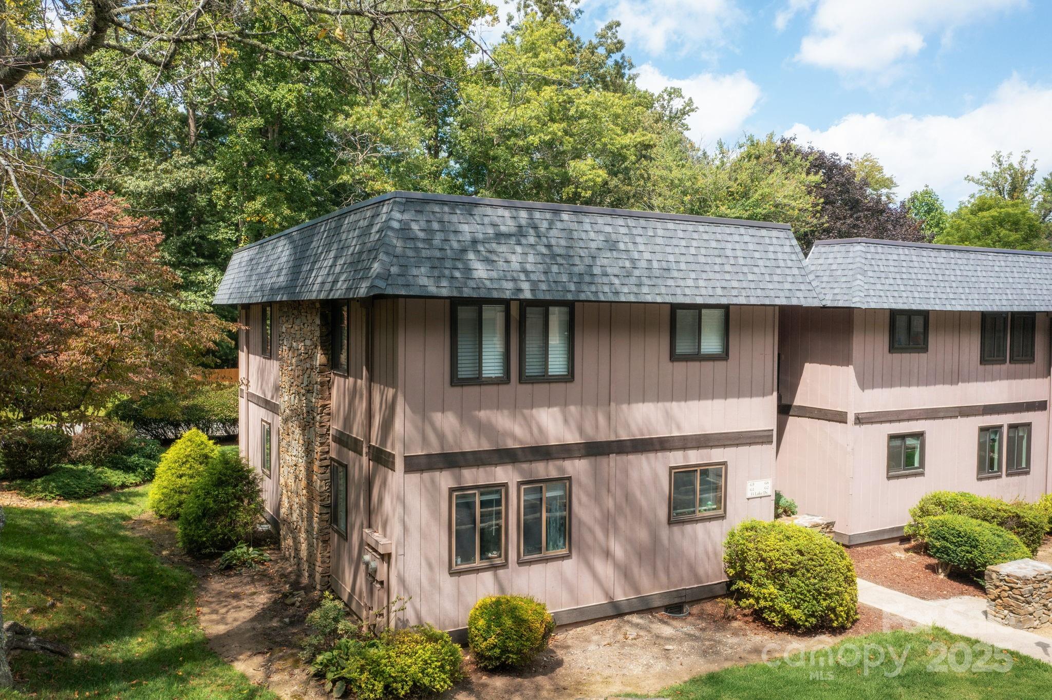 33 Lake Drive Hendersonville NC 28739