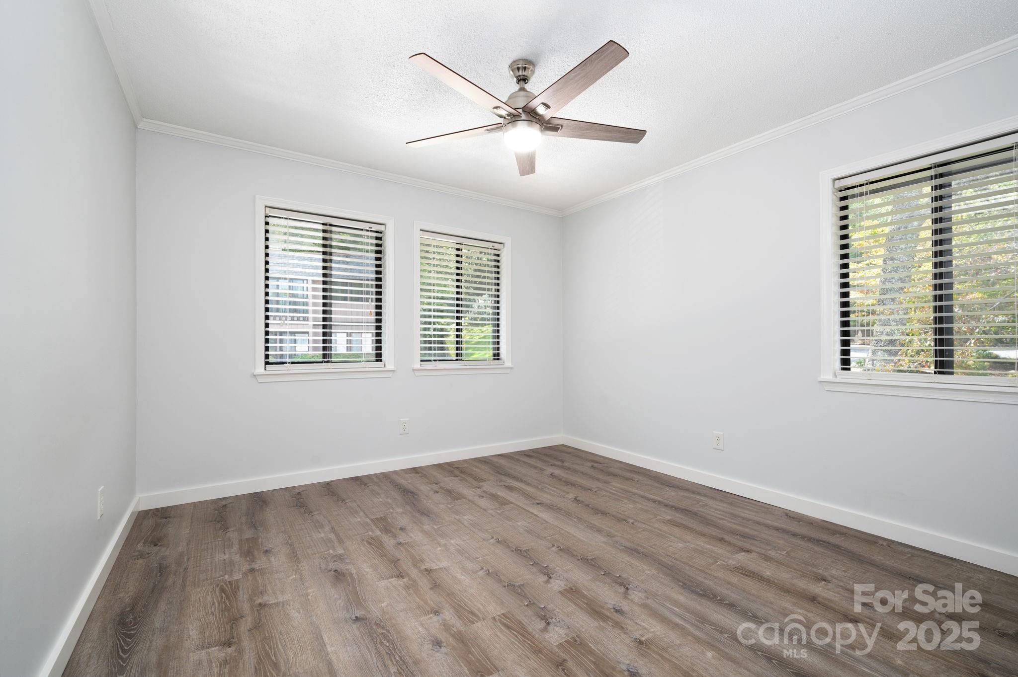 33 Lake Drive Hendersonville NC 28739