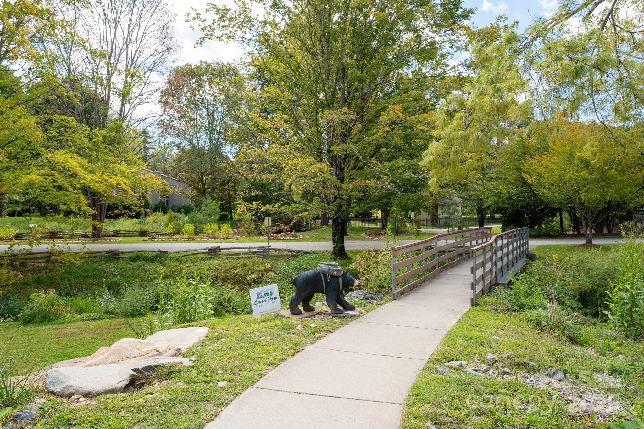 33 Lake Drive Hendersonville NC 28739