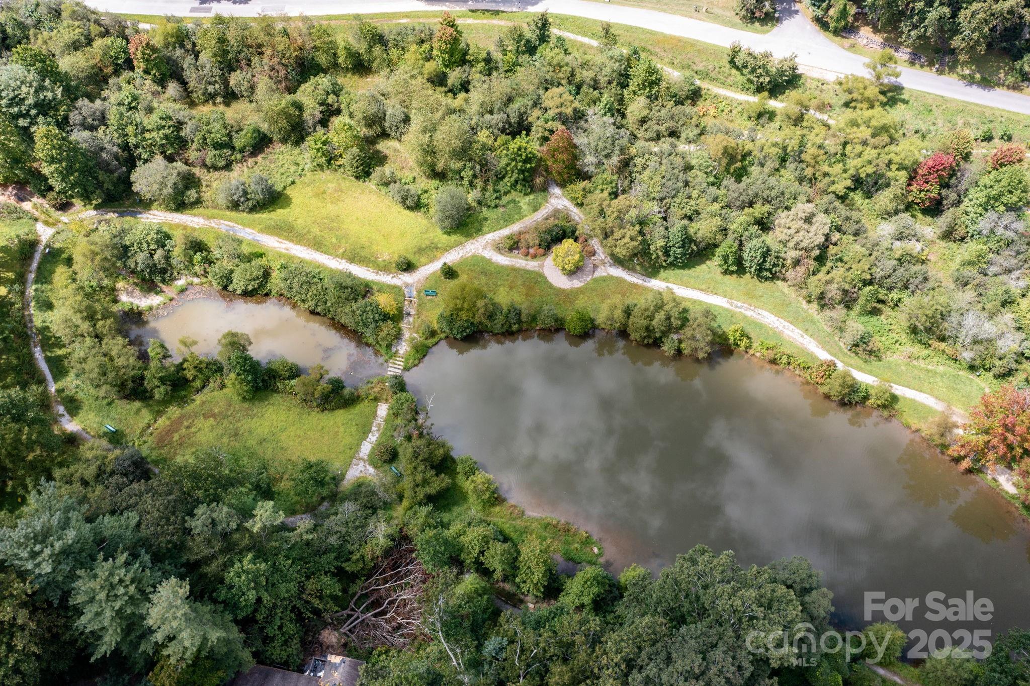 33 Lake Drive Hendersonville NC 28739