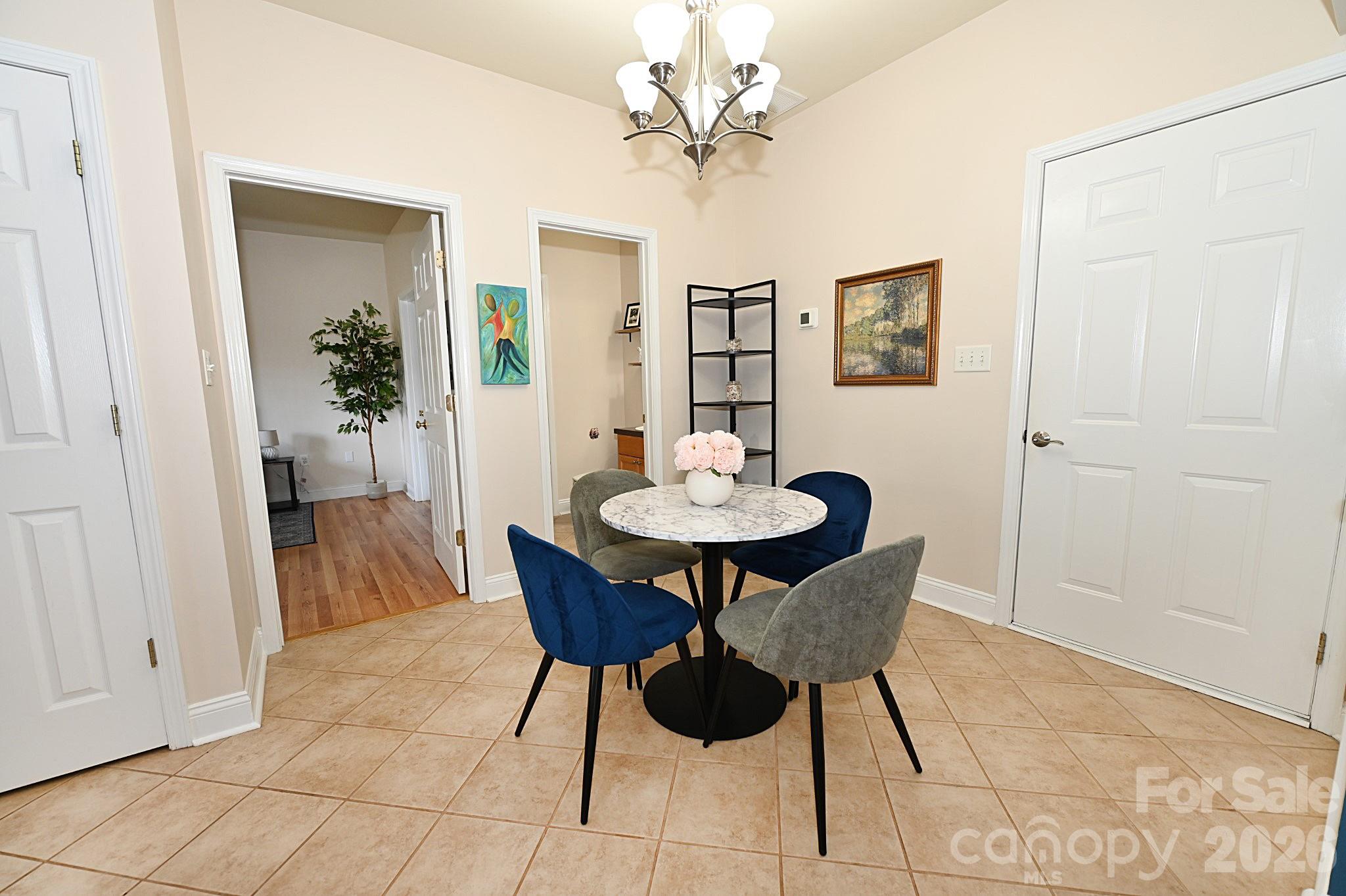 1360 21st Avenue NE Hickory NC 28601