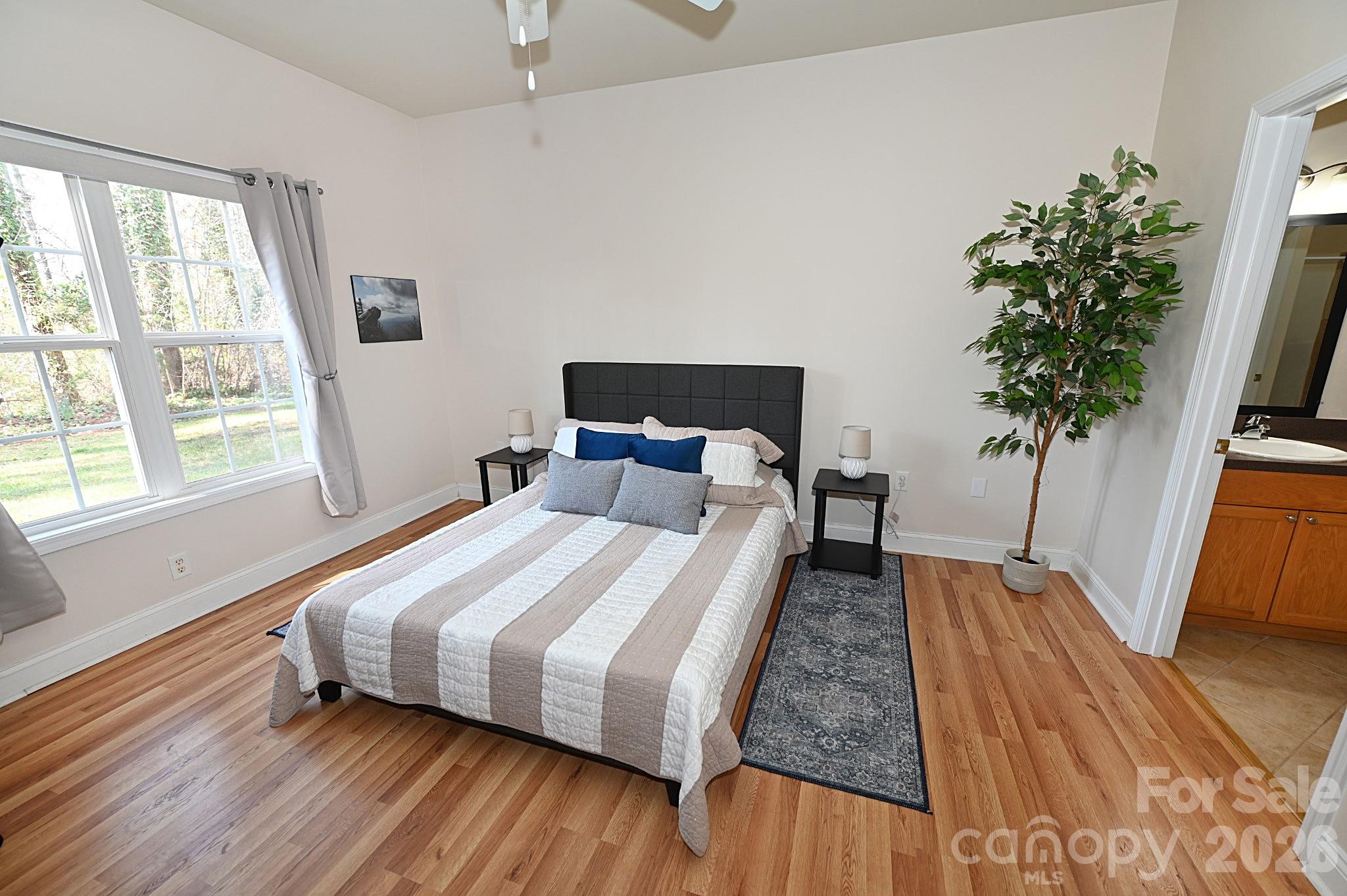 1360 21st Avenue NE Hickory NC 28601