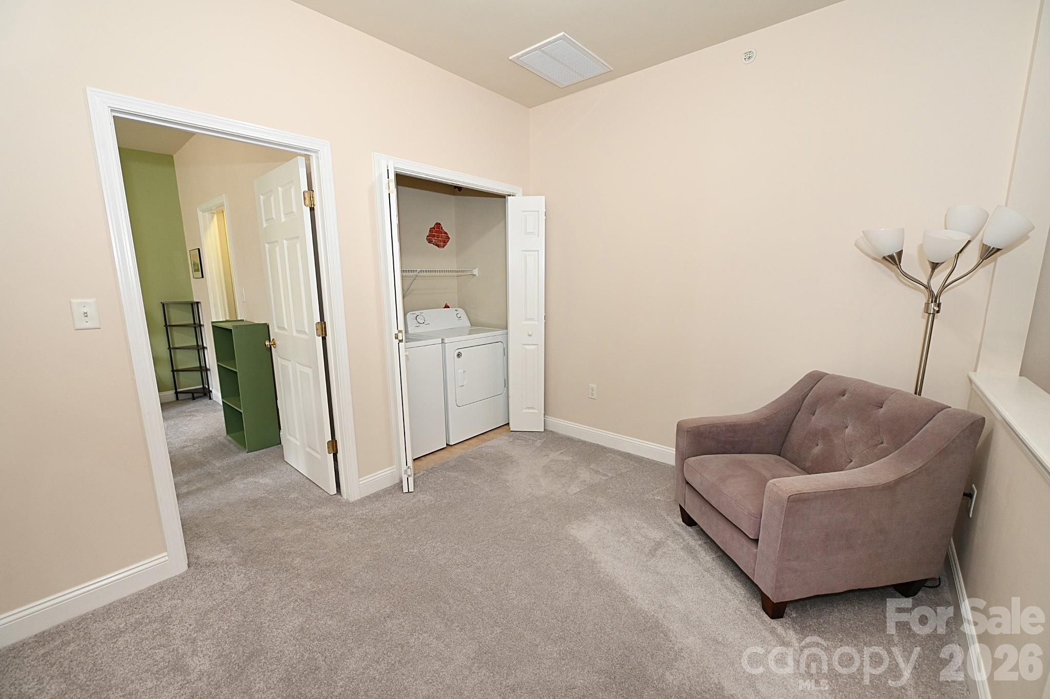 1360 21st Avenue NE Hickory NC 28601