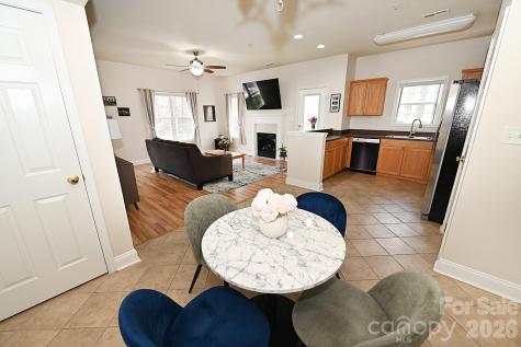 1360 21st Avenue NE Hickory NC 28601