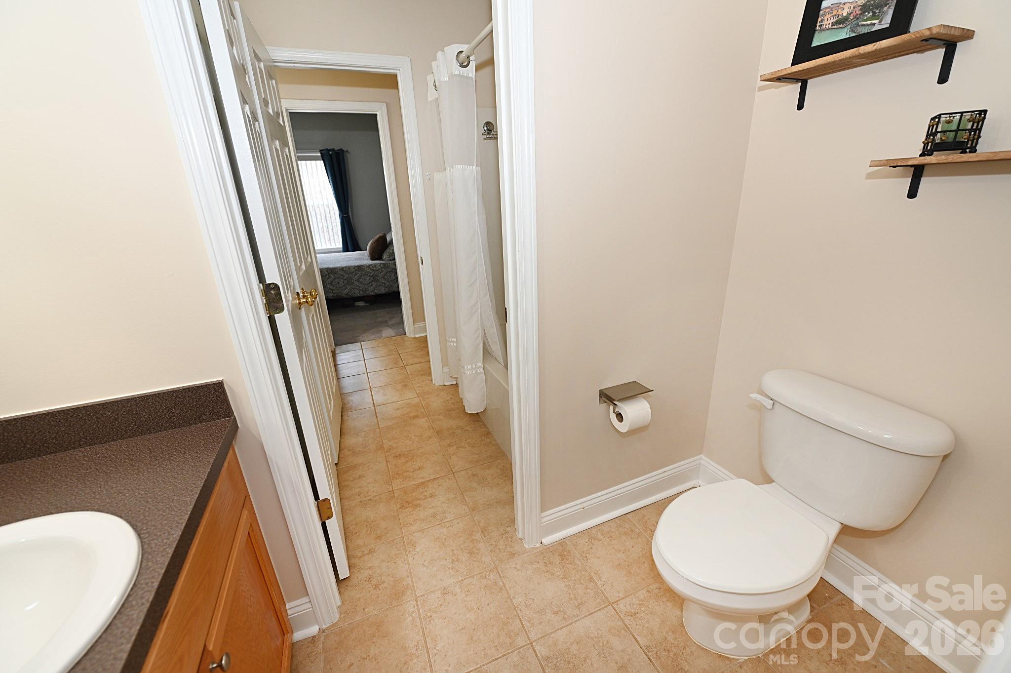 1360 21st Avenue NE Hickory NC 28601