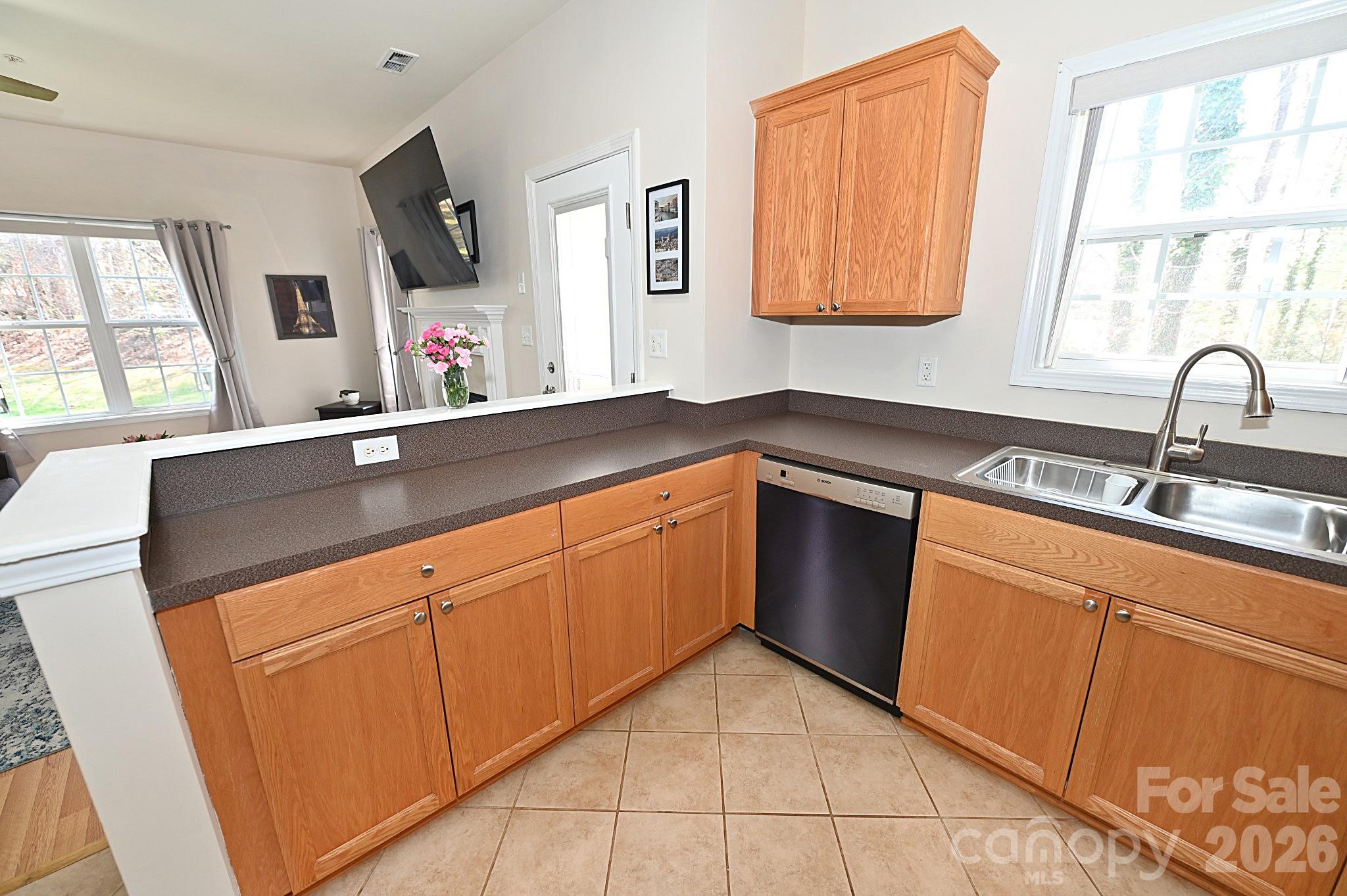 1360 21st Avenue NE Hickory NC 28601