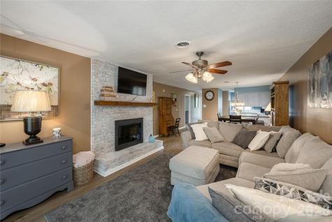 580 Britton Creek Drive Hendersonville NC 28791