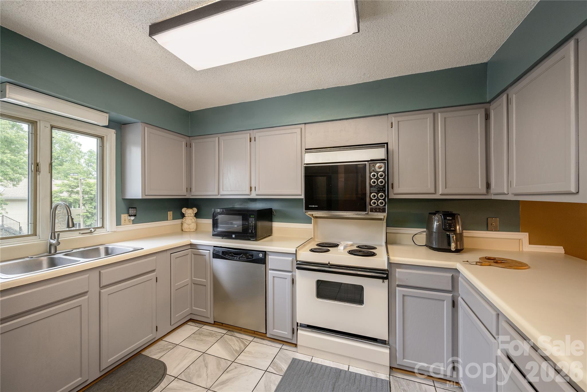 580 Britton Creek Drive Hendersonville NC 28791