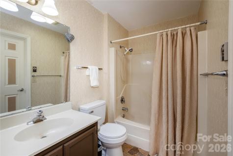 580 Britton Creek Drive Hendersonville NC 28791
