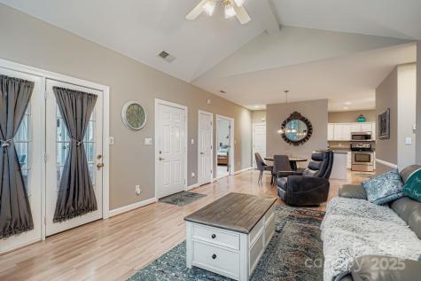 8406 Highland Glen Drive Charlotte NC 28269