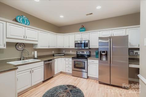 8406 Highland Glen Drive Charlotte NC 28269