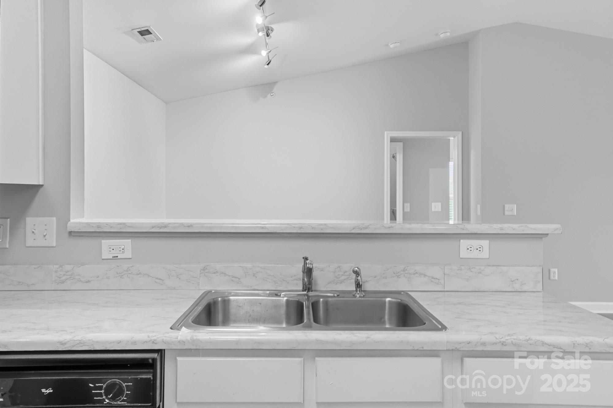 10526 Hill Point Court Charlotte NC 28262