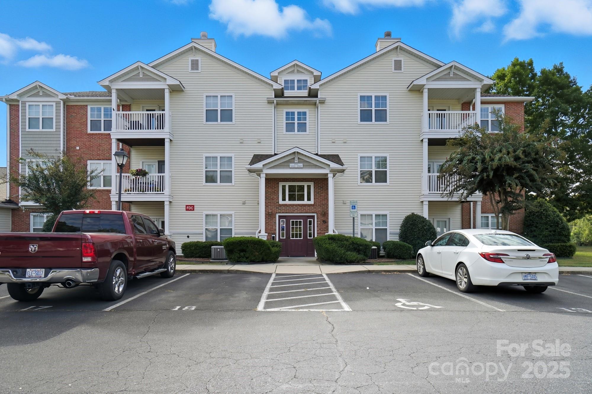 10526 Hill Point Court Charlotte NC 28262