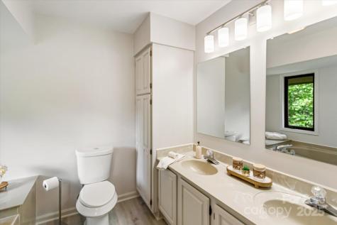 8A Cove Overlook Drive Hendersonville NC 28739