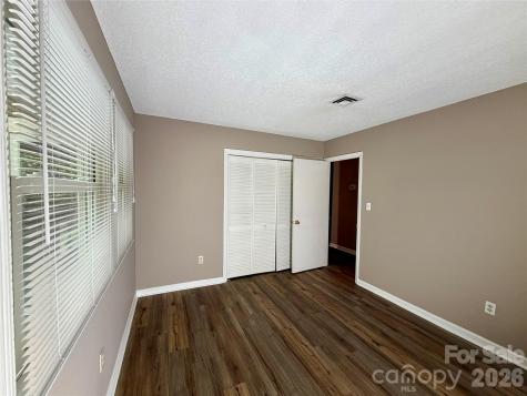 8 Creekside Lane Asheville NC 28803